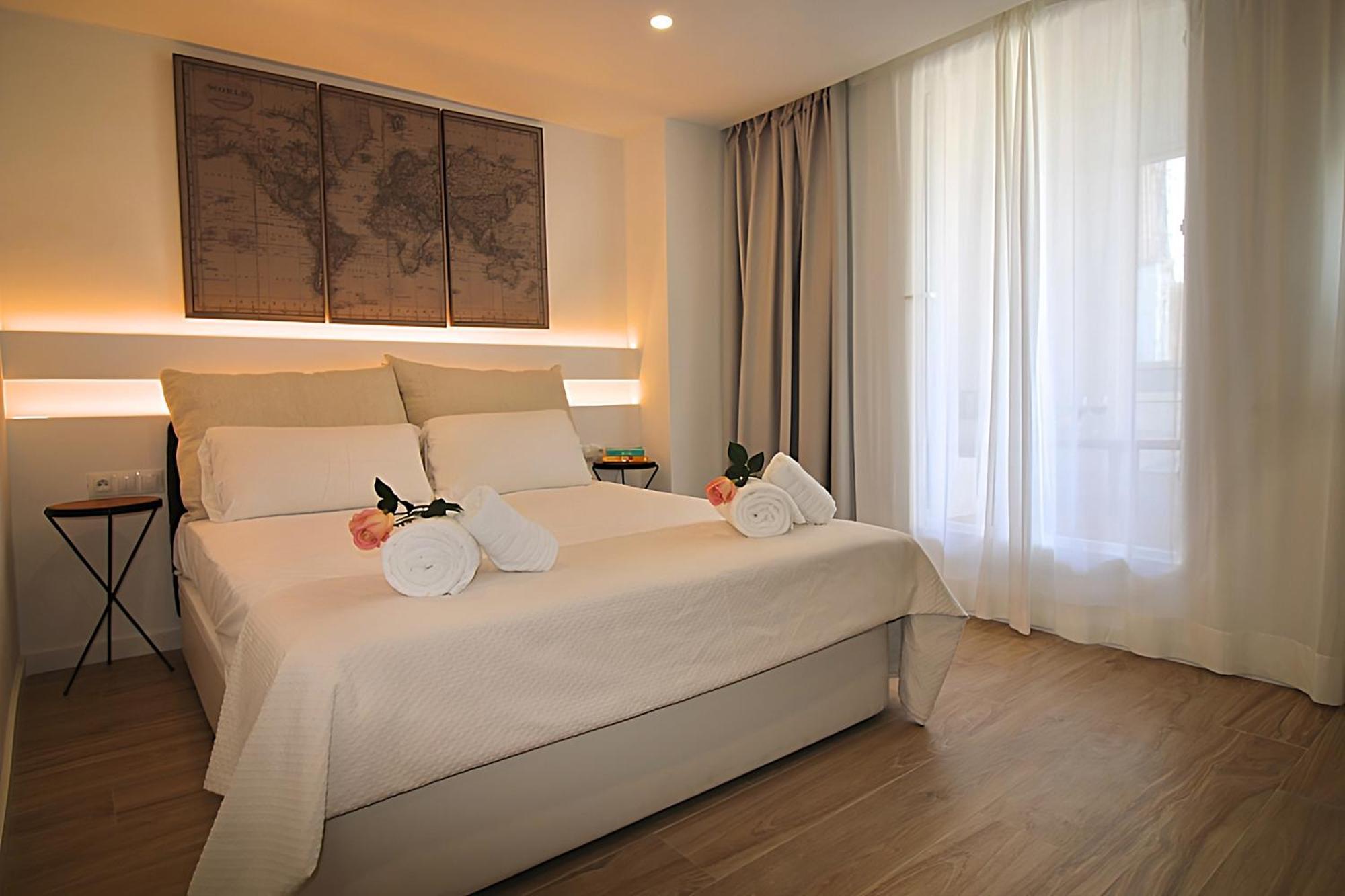 Our Penthouse With Jacuzzi Close To Paseo De Gracia Appartement Barcelone