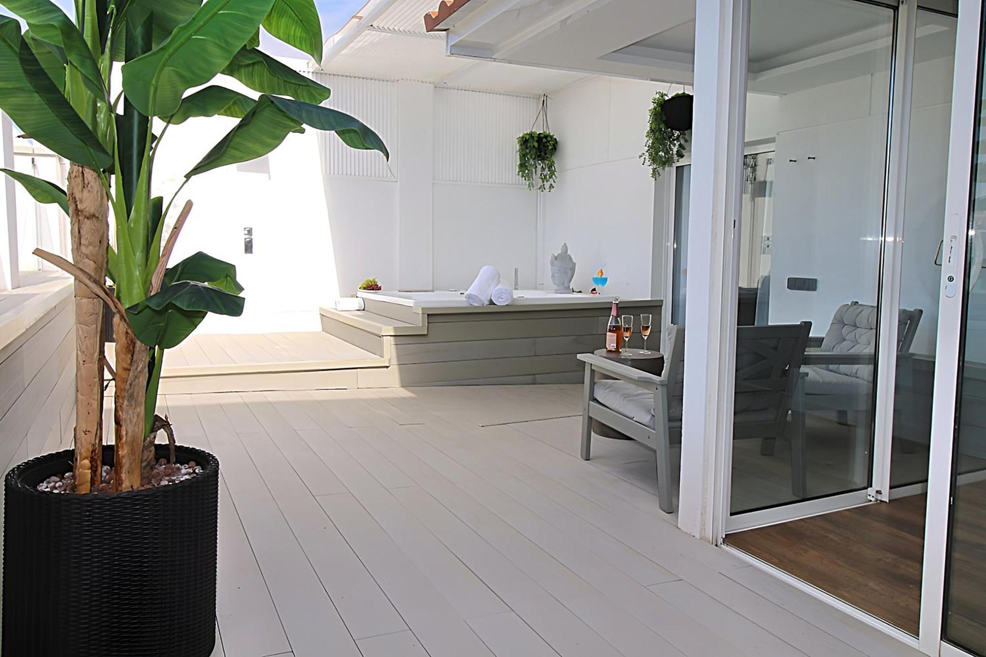 Appartement Our Penthouse With Jacuzzi Close To Paseo De Gracia Barcelone