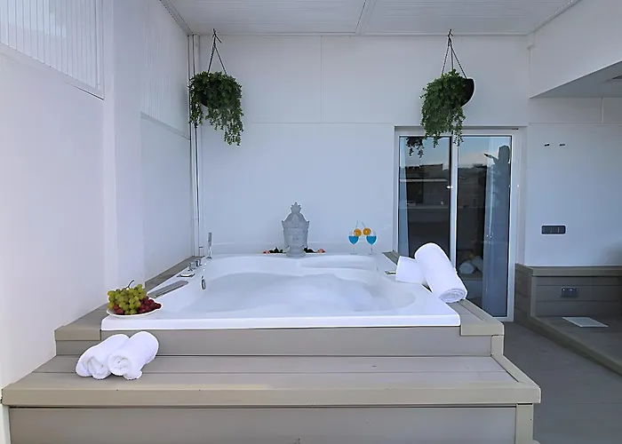 Our Penthouse With Jacuzzi Close To Paseo De Gracia