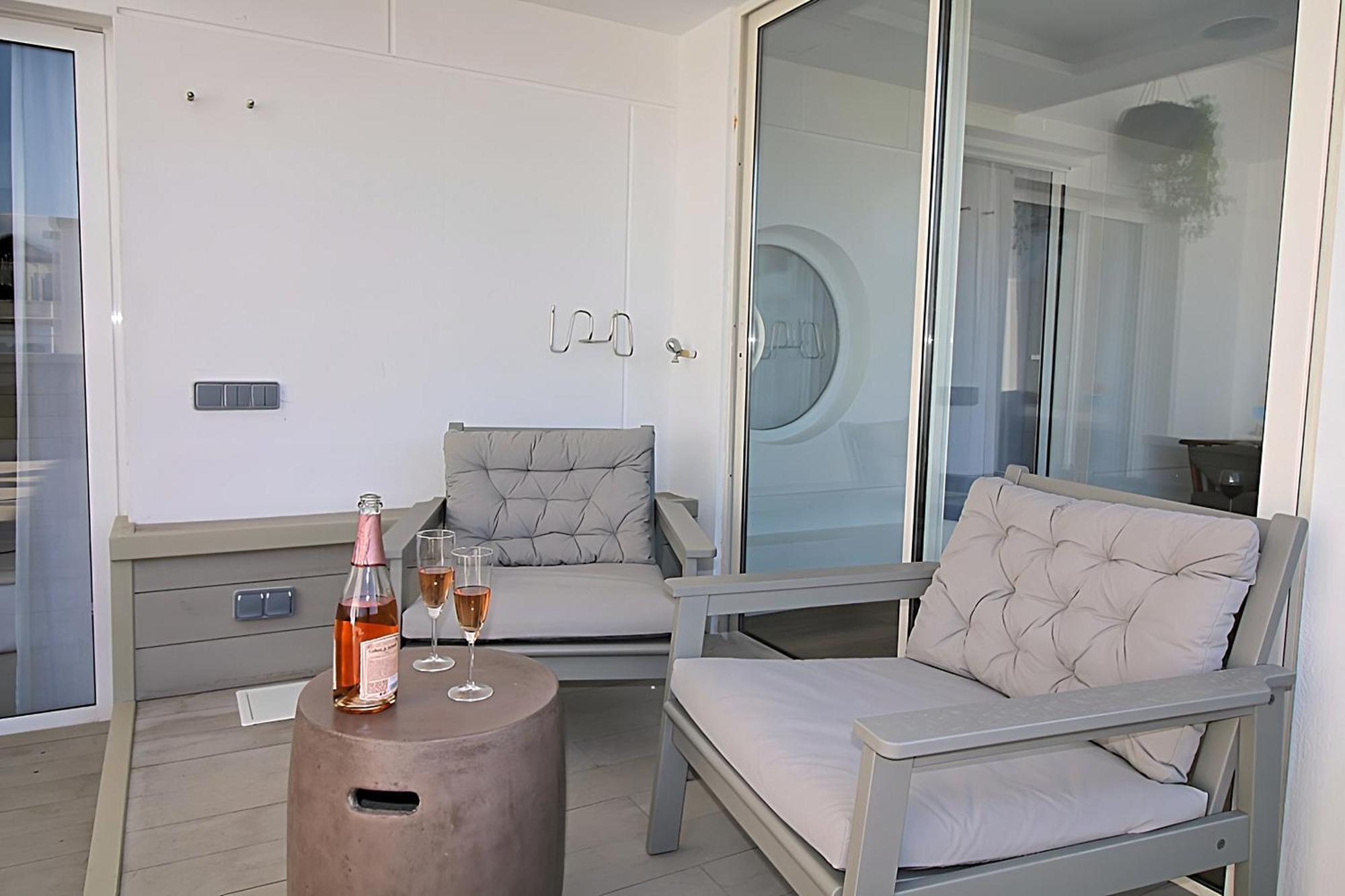 Our Penthouse With Jacuzzi Close To Paseo De Gracia
